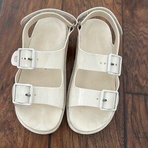 Gucci White Sandals